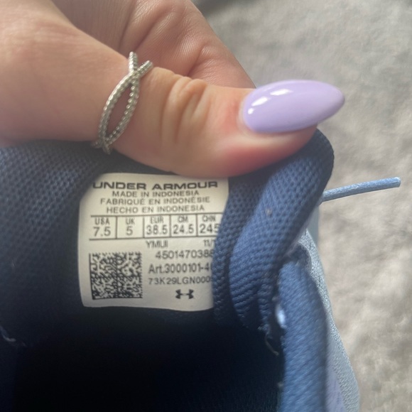 Light blue under armor womens shoe - Picture 4 of 5